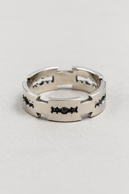 Razor Blade | Edelstahlring mit Klingen-Design