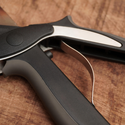 SafeSlice Pro™ - Das Messer und Schneidebrett in einem!