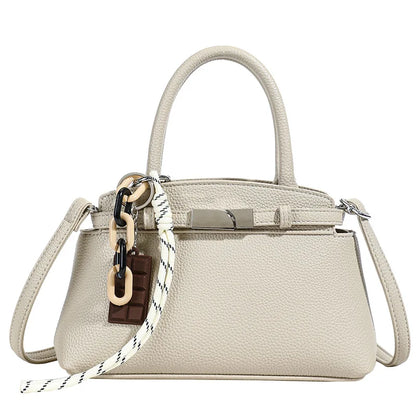 Deanna | Strahlt mit Eleganz: Luxuriöse Muscheltasche für unvergessliche Abende