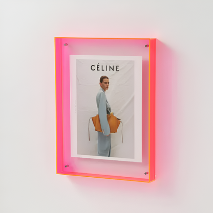 LumiFrame™ - Lassen Sie Ihre Erinnerungen stilvoll schweben!
