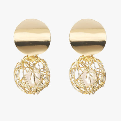 Genalyn | Goldene Kugel-Ohrringe - mit Vintage-Touch