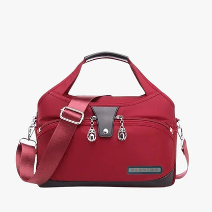 Leona | Modische Schultertasche mit extra Stauraum