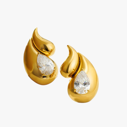 Naomi | Leichte und funkelnde goldene Ohrhängelampen