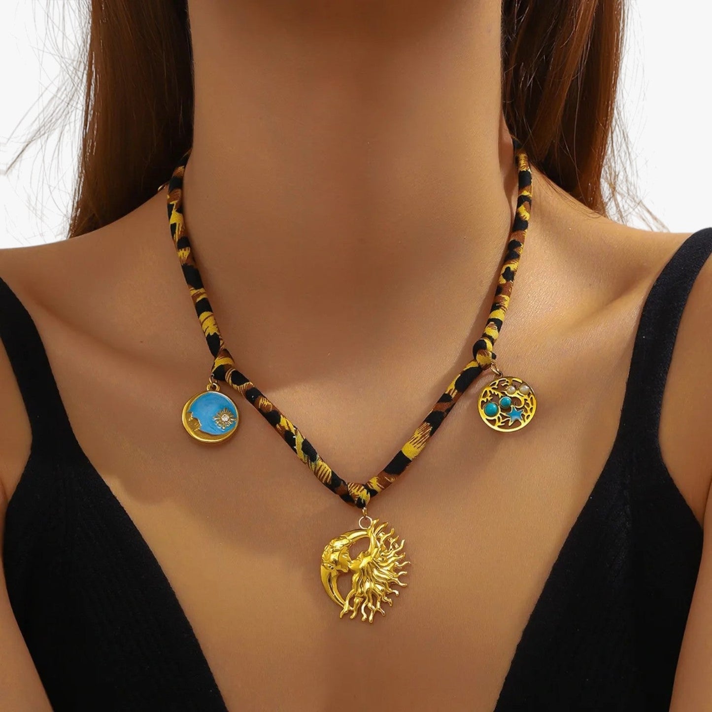Maggie | Leoparden Charm-Halskette mit Golddetails Einzigartiger Stil und Perfektes Geschenk