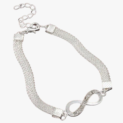 Evelynn | Elegantes Armband-Set mit Herzanhängern, mehrlagigen Ketten und funkelnden Strasssteinen