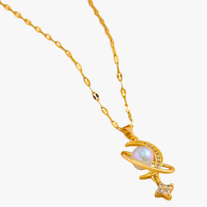 Ivanna | Romantische Halskette aus Edelstahl mit Mond und Stern