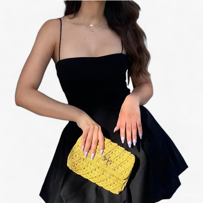 Modisches Minikleid - Vielseitig und elegant für warme Tage
