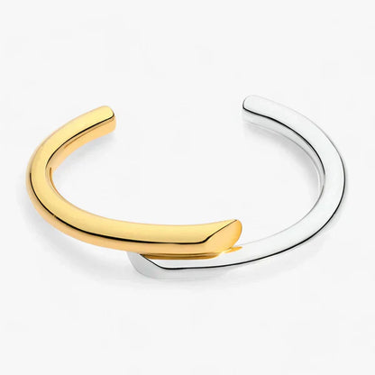 Einfaches Goldenes Manschettenarmband - Müheloser Chic