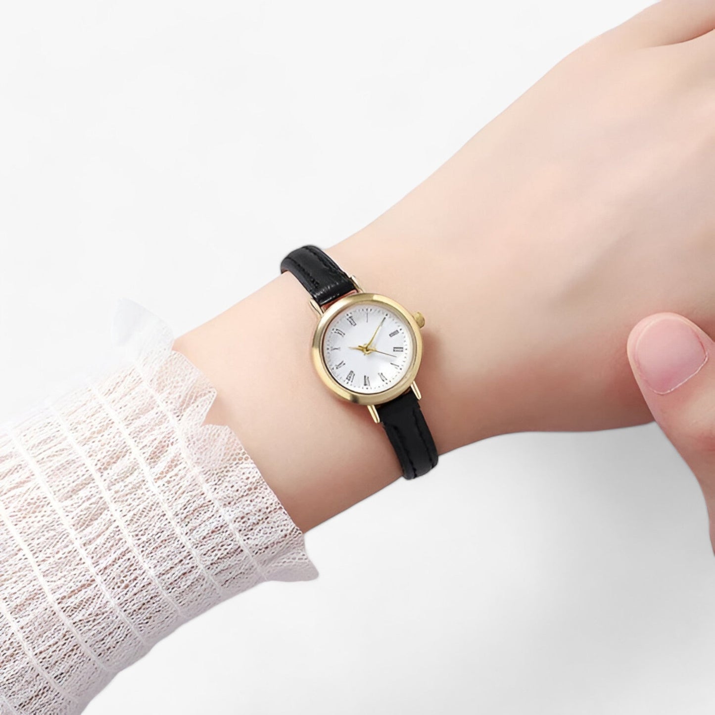 Kleine runde Uhr - Schicker Minimalismus für den täglichen Stil