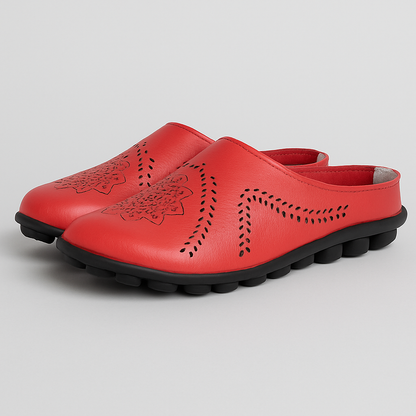 Lina | Bequeme Damen-Slipper mit Mandala-Lochmuster und Flexsohle